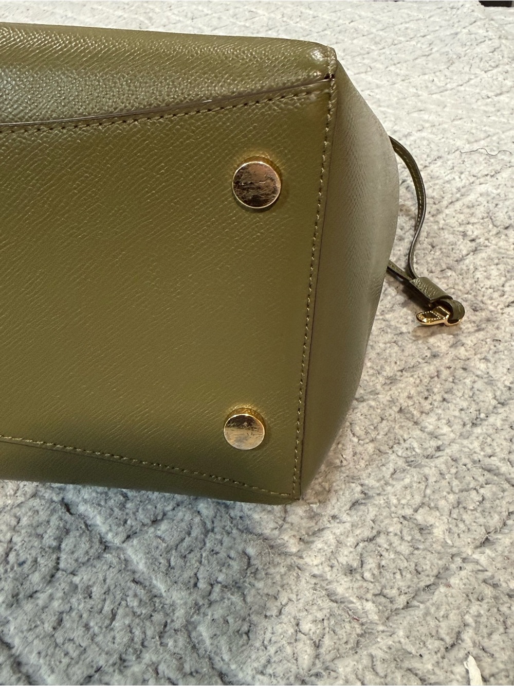 ✨ PRICE DROP ✨ Michael Kors Medium Voyager Leather Tote - olive green - Picture 10 of 15